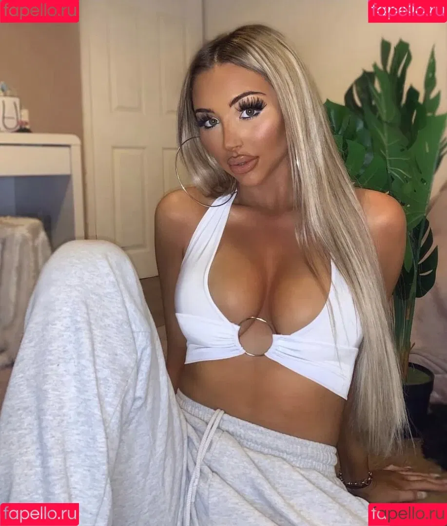Beth Amelia Onlyfans Photo Gallery 