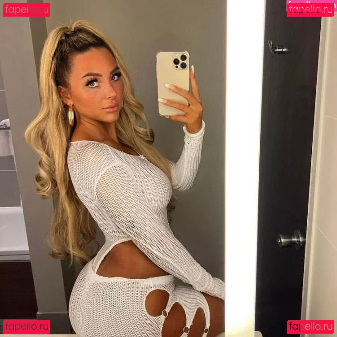 Beth Amelia Onlyfans Photo Gallery 