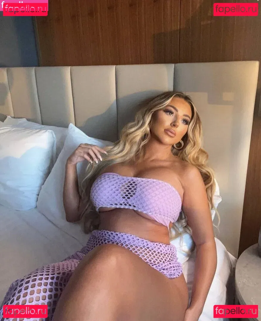 Beth Amelia Onlyfans Photo Gallery 