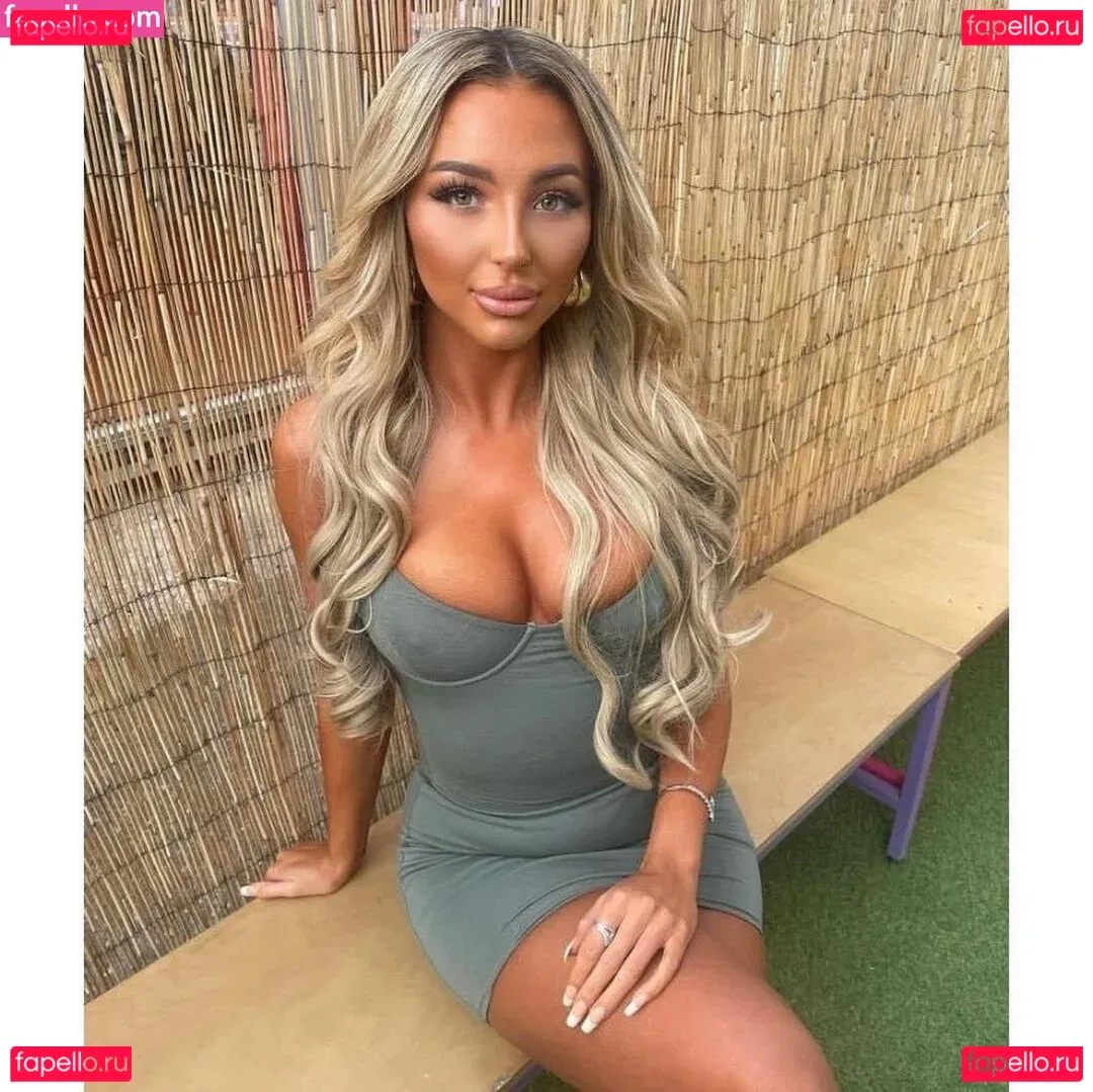 Beth Amelia Onlyfans Photo Gallery 