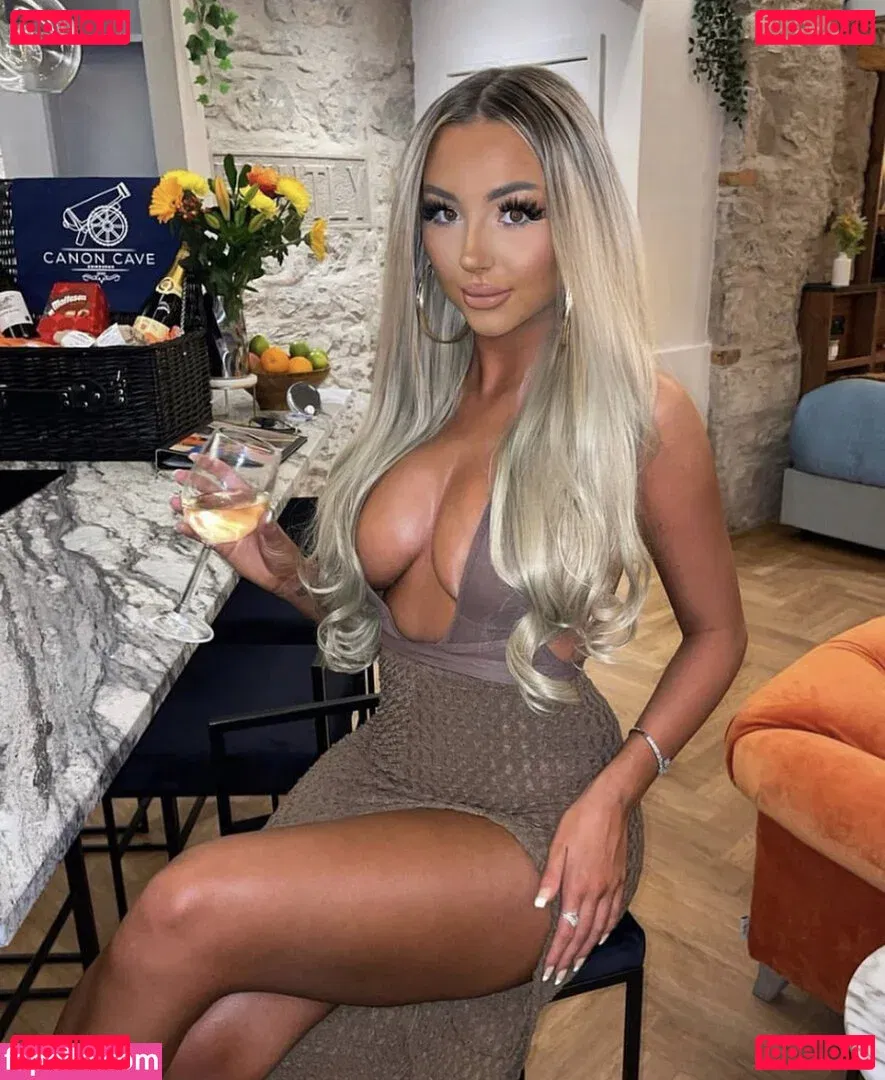 Beth Amelia Onlyfans Photo Gallery 