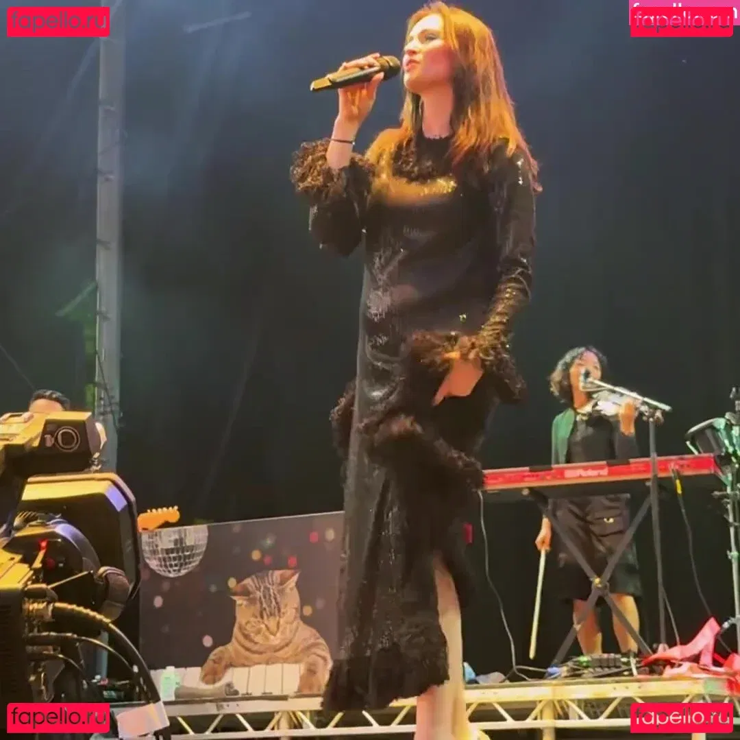 Sophie Ellis-Bextor Onlyfans Photo Gallery 