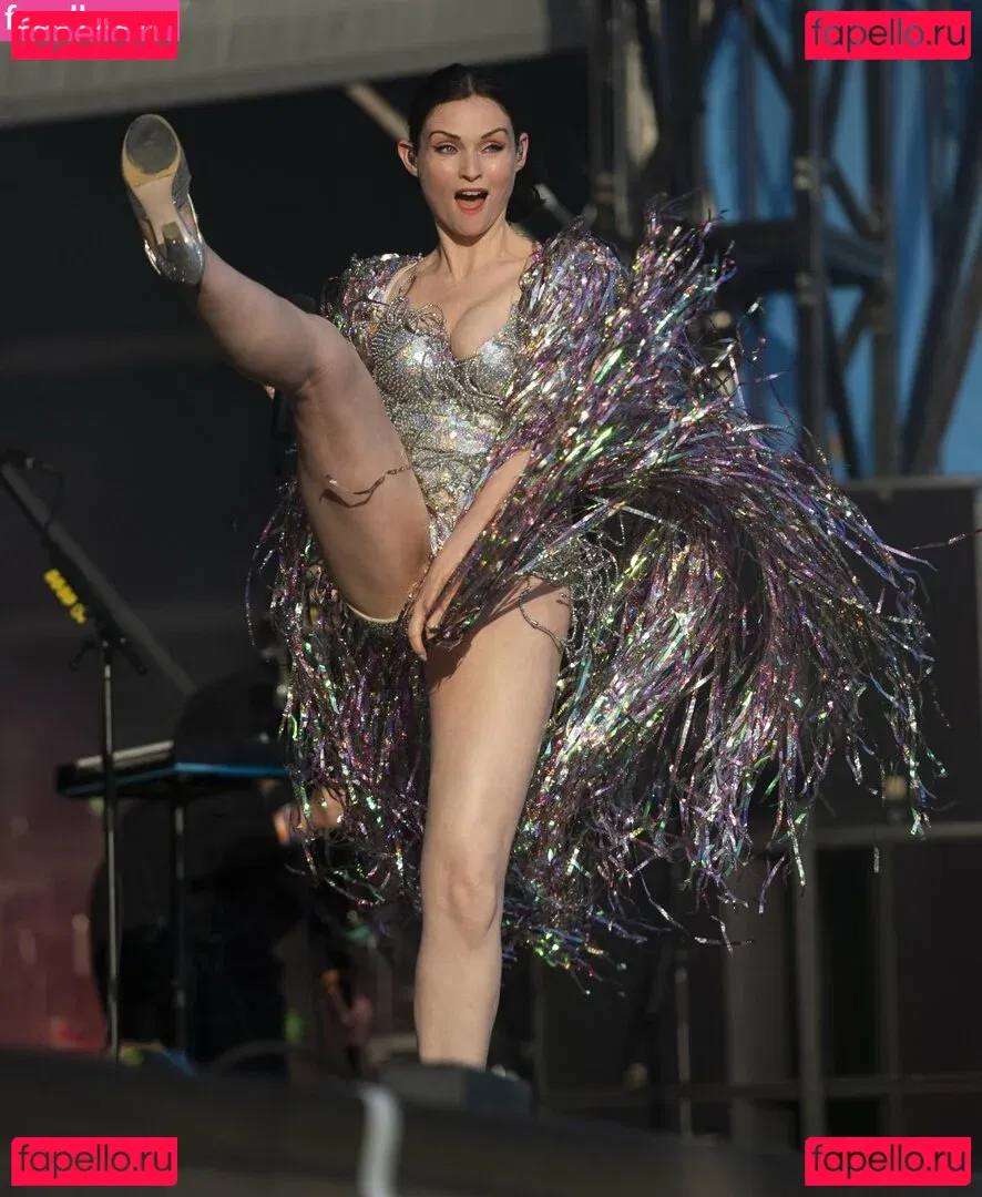 Sophie Ellis-Bextor Onlyfans Photo Gallery 