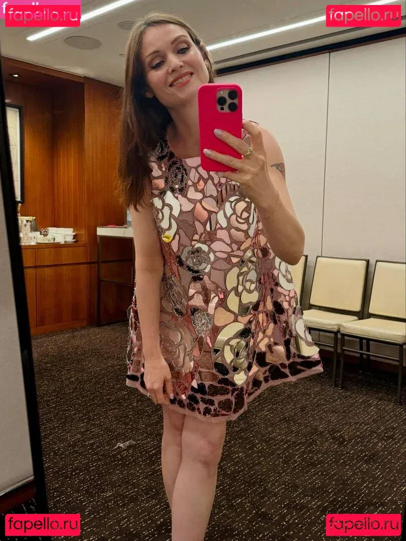 Sophie Ellis-Bextor Onlyfans Photo Gallery 