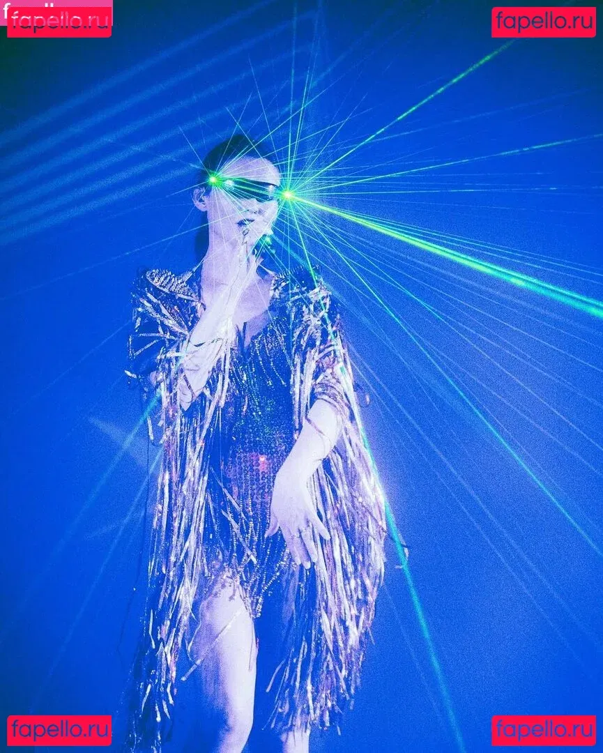 Sophie Ellis-Bextor Onlyfans Photo Gallery 