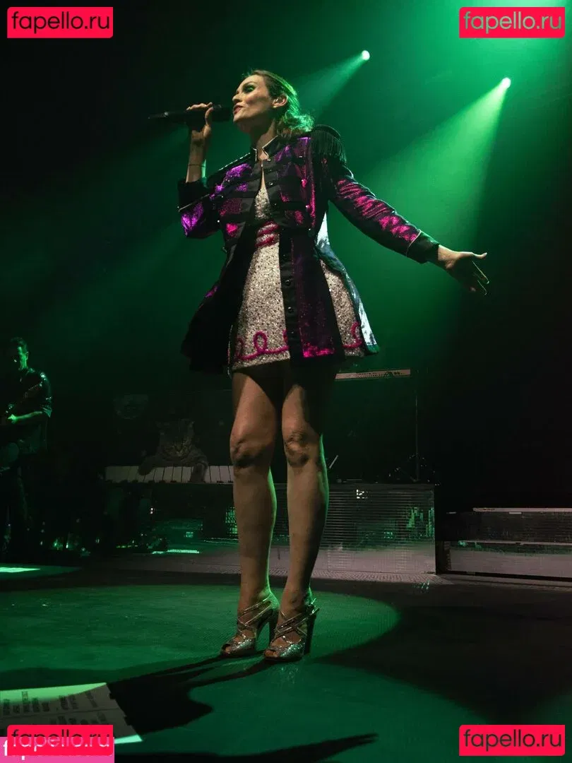 Sophie Ellis-Bextor Onlyfans Photo Gallery 