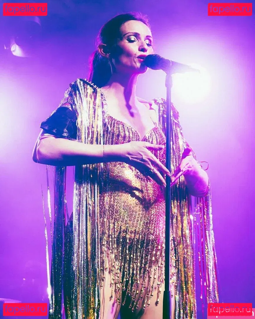 Sophie Ellis-Bextor Onlyfans Photo Gallery 