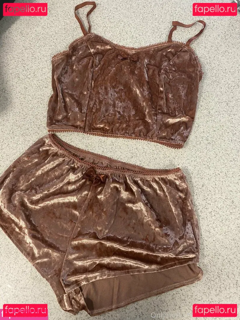 ravenbadini Onlyfans Photo Gallery 