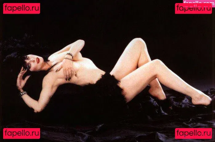 Cassandra Peterson Onlyfans Photo Gallery 