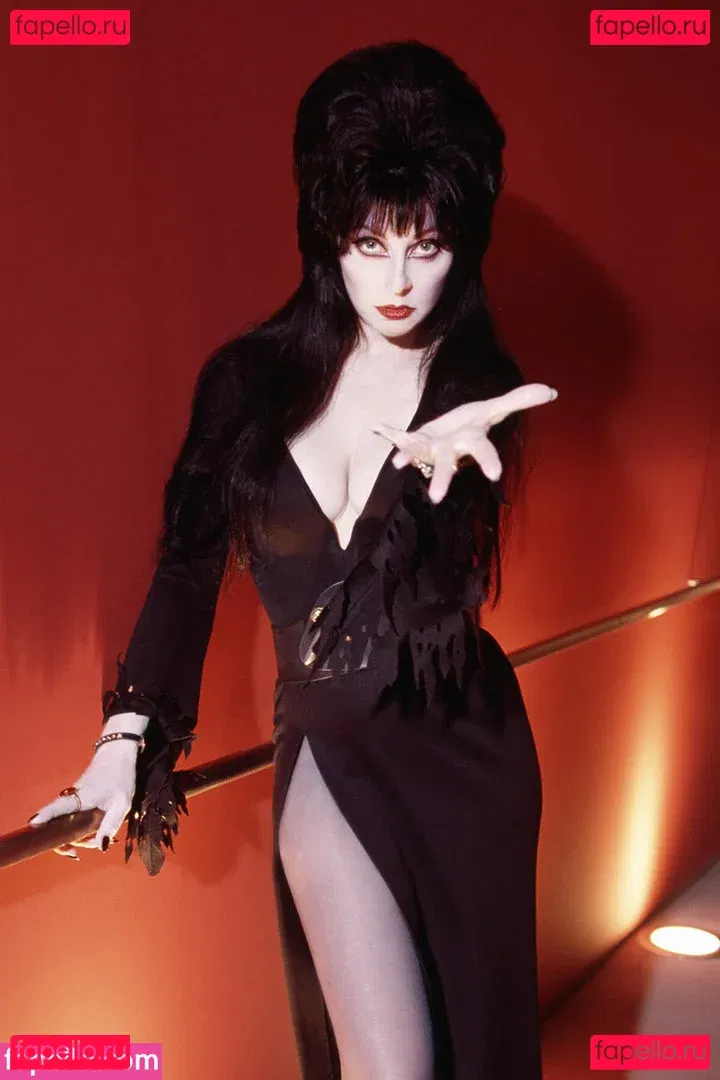 Cassandra Peterson Onlyfans Photo Gallery 