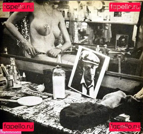 Cassandra Peterson Onlyfans Photo Gallery 