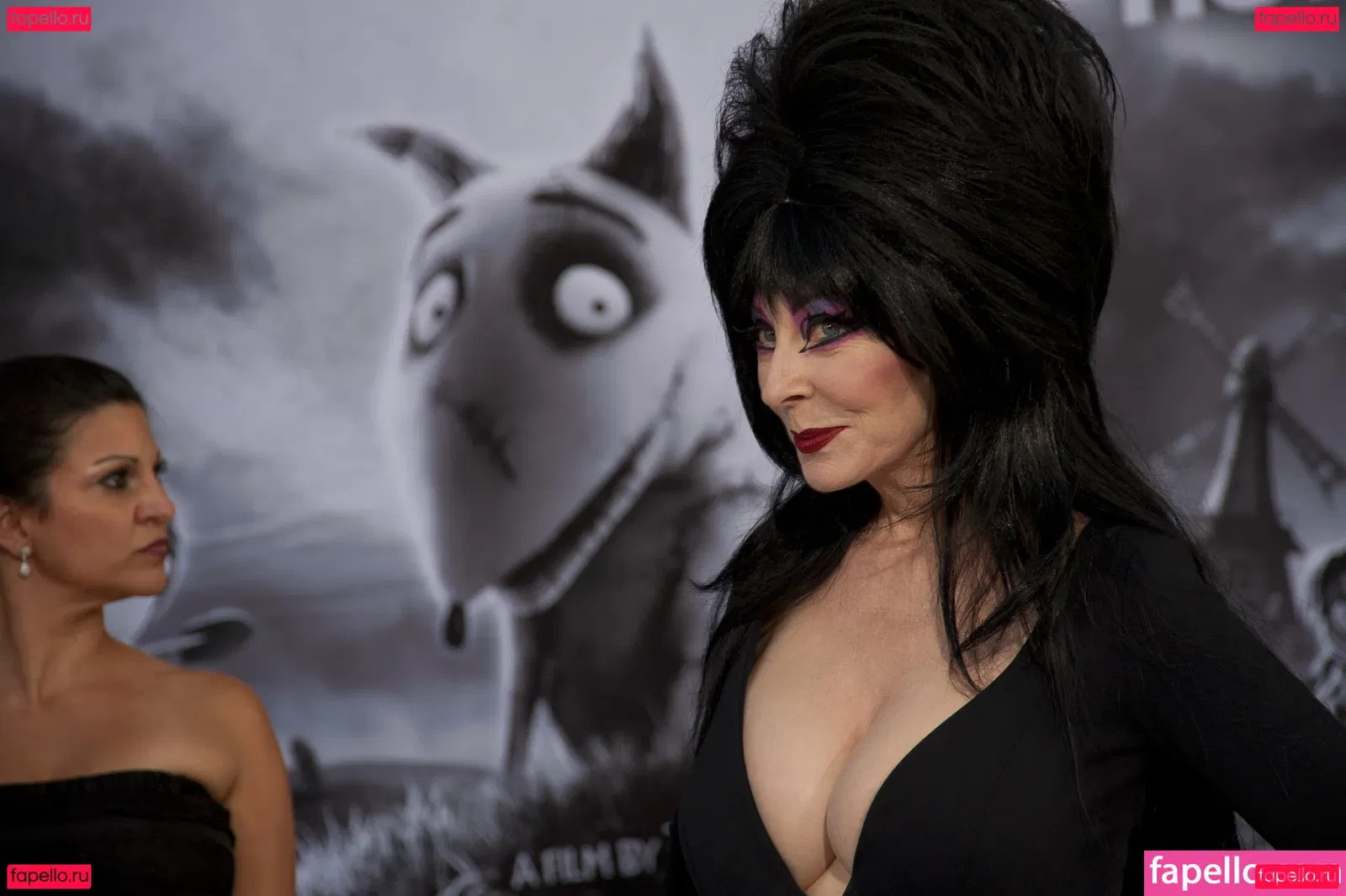 Cassandra Peterson Onlyfans Photo Gallery 