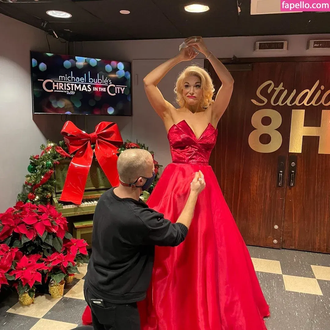 Hannah Waddingham Onlyfans Photo Gallery 