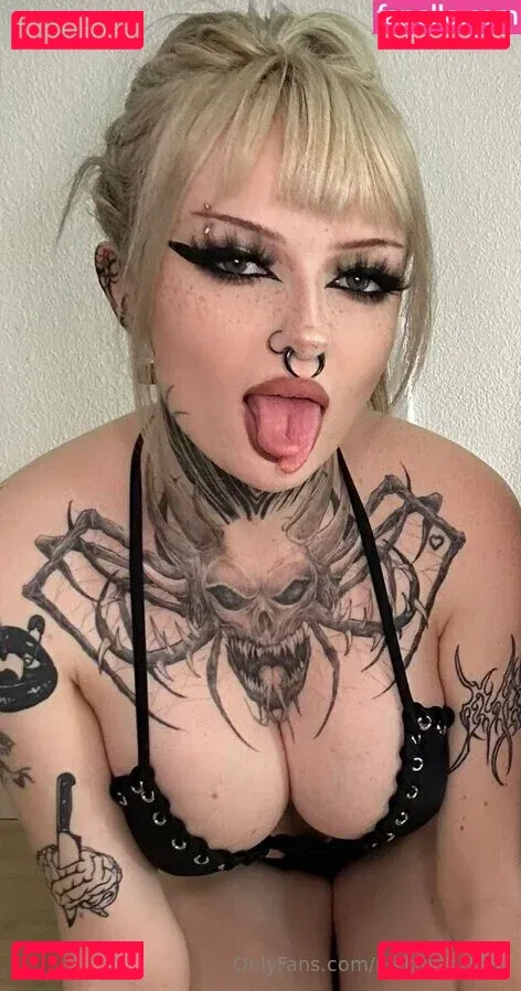 nikkibitez Onlyfans Photo Gallery 