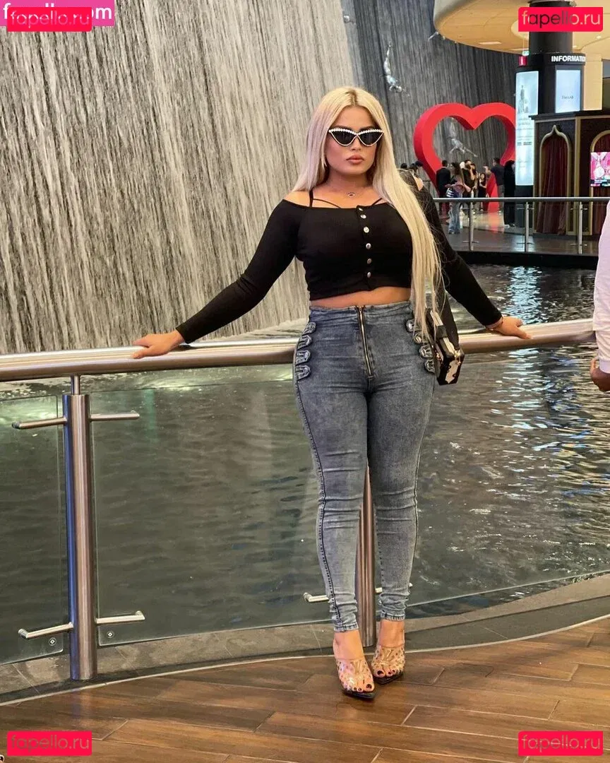 Deli Sana Onlyfans Photo Gallery 