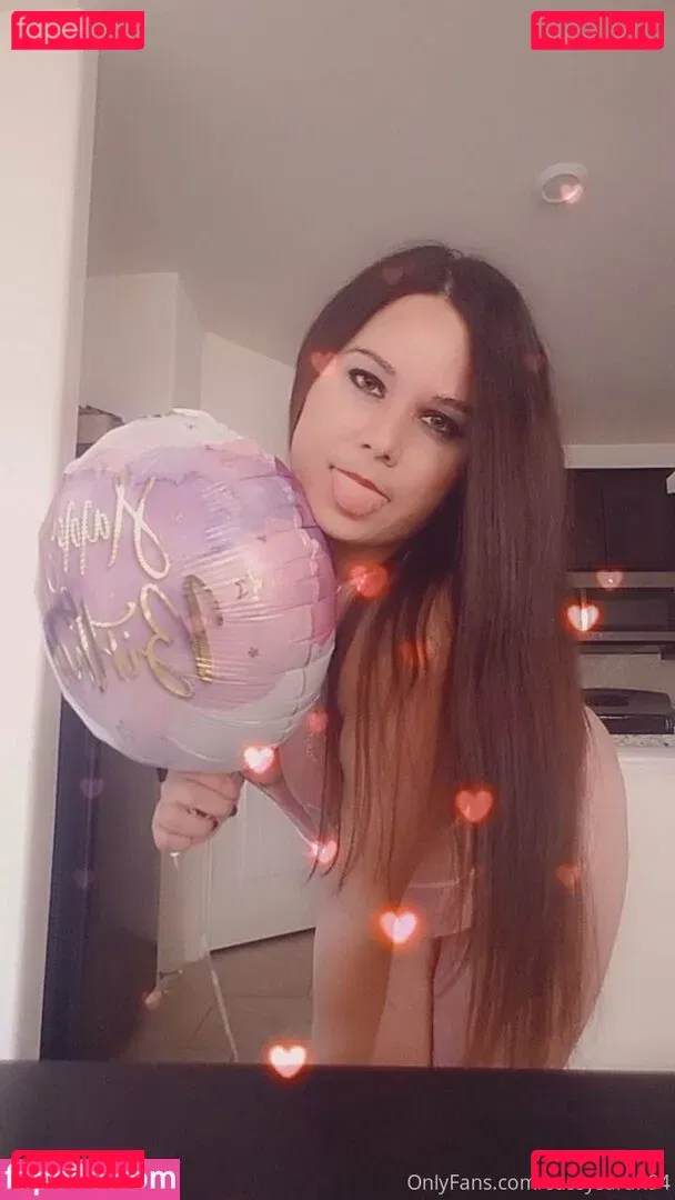 sassysarah94 Onlyfans Photo Gallery 