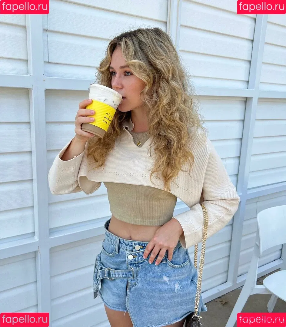 Brec Bassinger Onlyfans Photo Gallery 