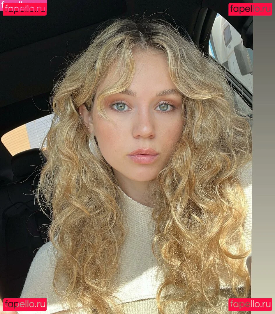 Brec Bassinger Onlyfans Photo Gallery 