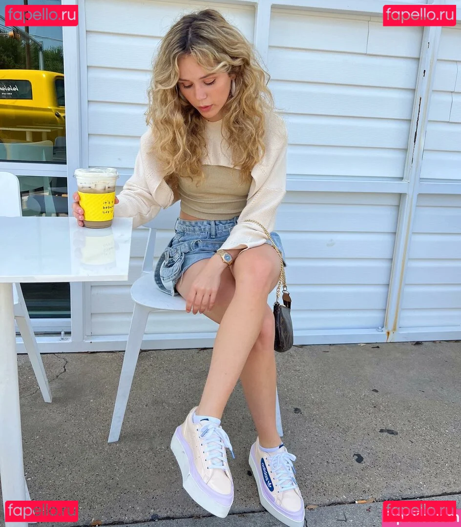 Brec Bassinger Onlyfans Photo Gallery 