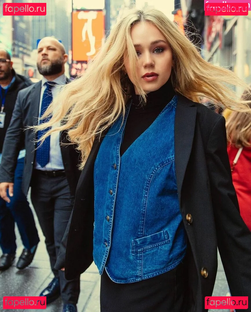 Brec Bassinger Onlyfans Photo Gallery 