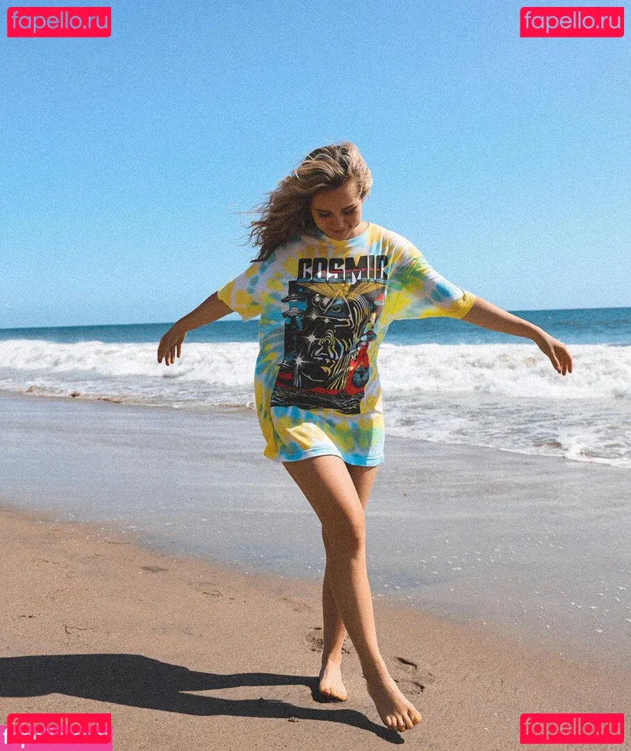 Brec Bassinger Onlyfans Photo Gallery 