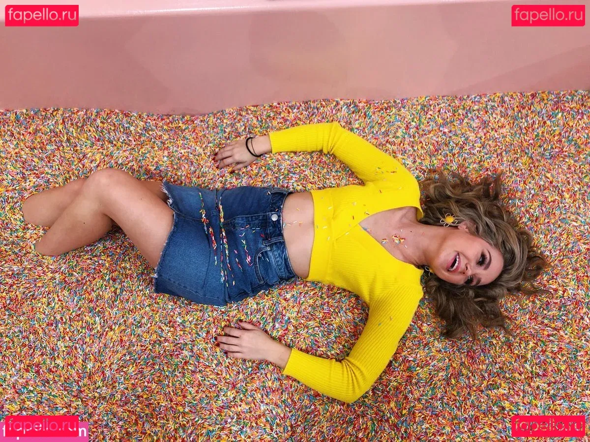 Brec Bassinger Onlyfans Photo Gallery 
