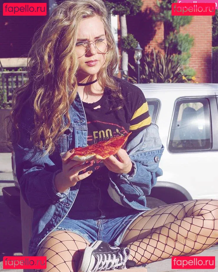 Brec Bassinger Onlyfans Photo Gallery 