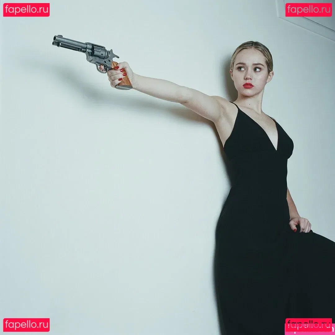 Brec Bassinger Onlyfans Photo Gallery 