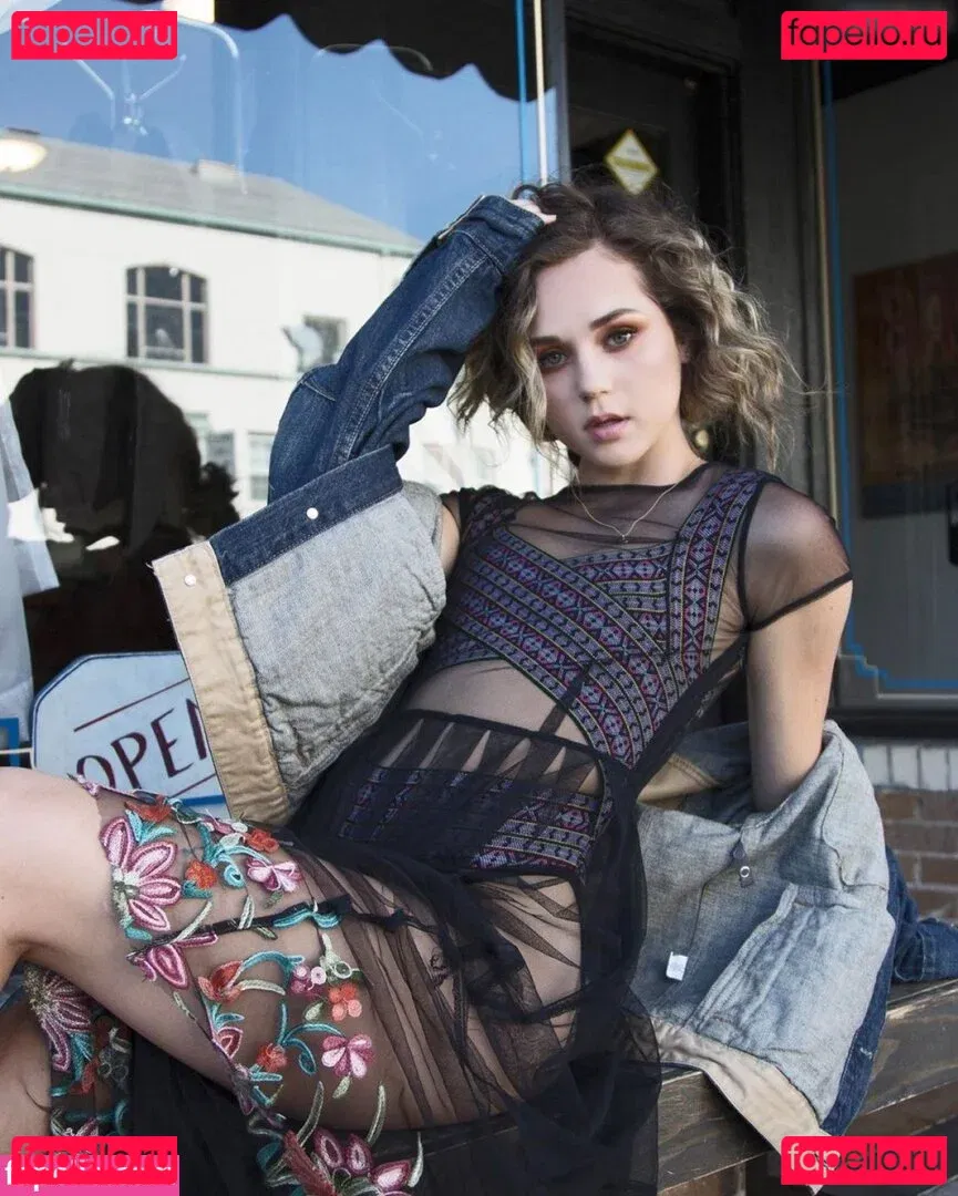 Brec Bassinger Onlyfans Photo Gallery 