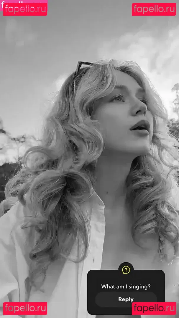 Brec Bassinger Onlyfans Photo Gallery 