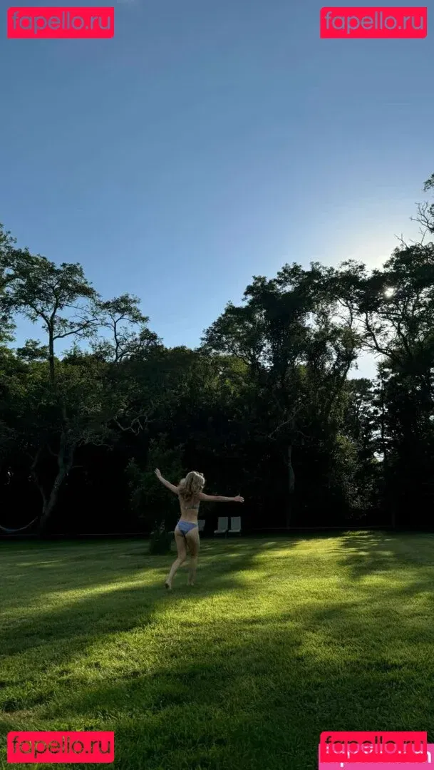 Brec Bassinger Onlyfans Photo Gallery 