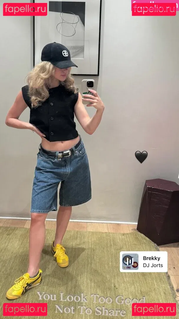 Brec Bassinger Onlyfans Photo Gallery 