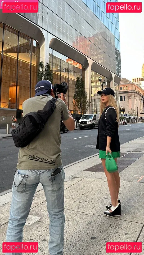 Brec Bassinger Onlyfans Photo Gallery 