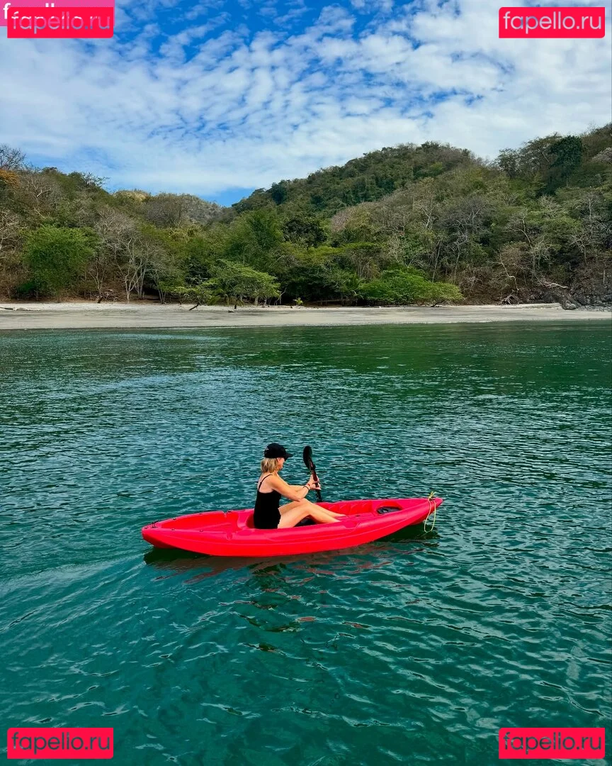 Brec Bassinger Onlyfans Photo Gallery 