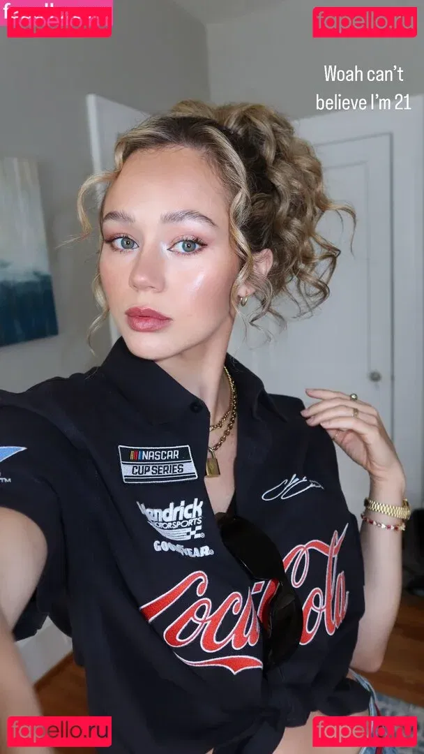 Brec Bassinger Onlyfans Photo Gallery 