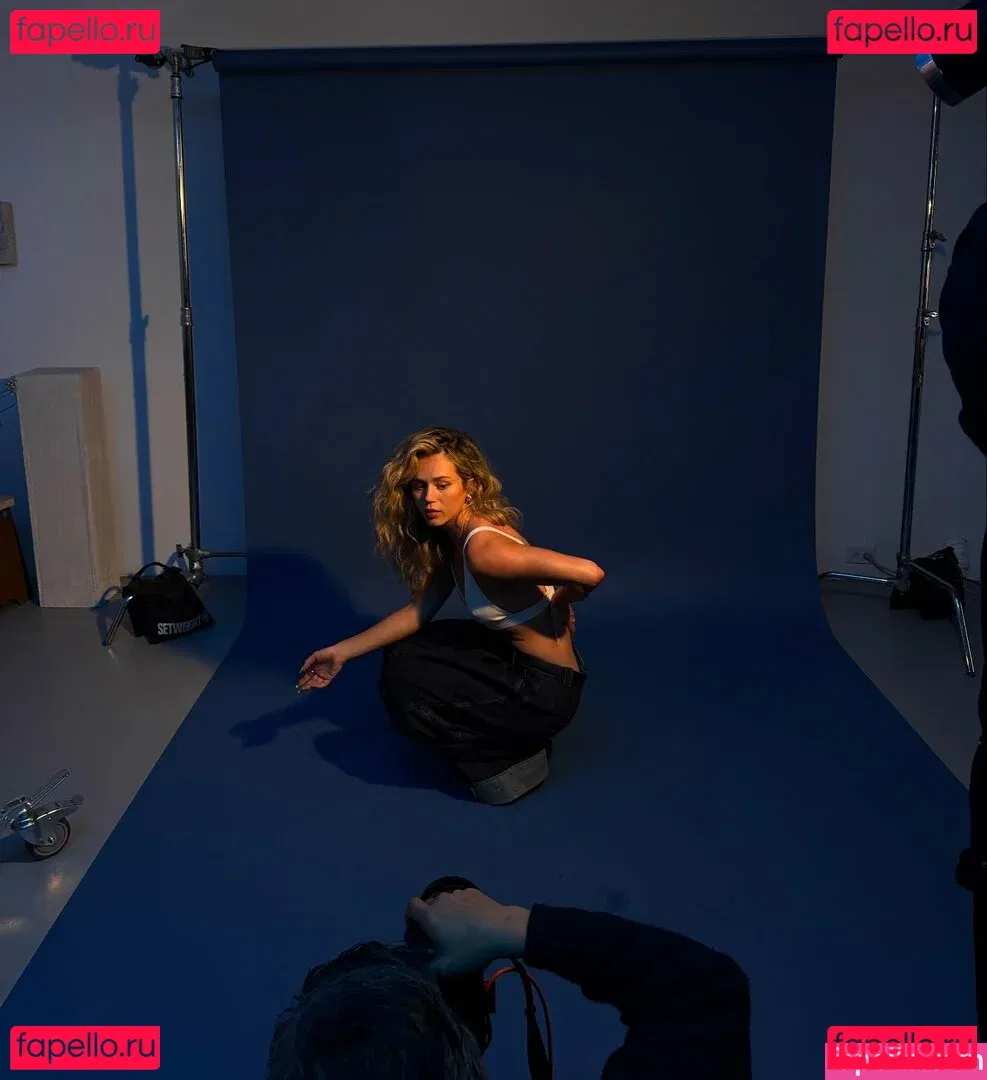 Brec Bassinger Onlyfans Photo Gallery 