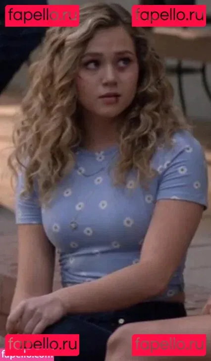 Brec Bassinger Onlyfans Photo Gallery 