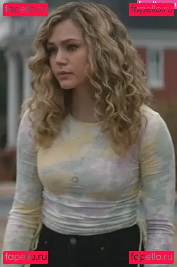 Brec Bassinger Onlyfans Photo Gallery 