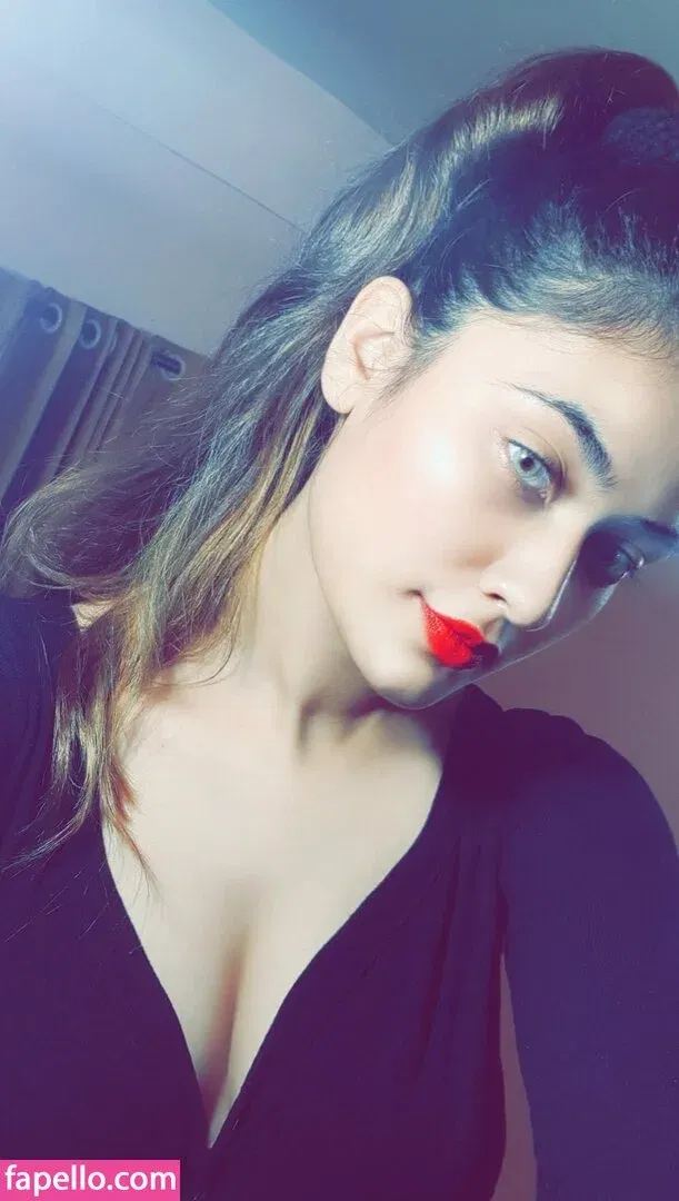 Nidhi Maheshwari Onlyfans Photo Gallery 