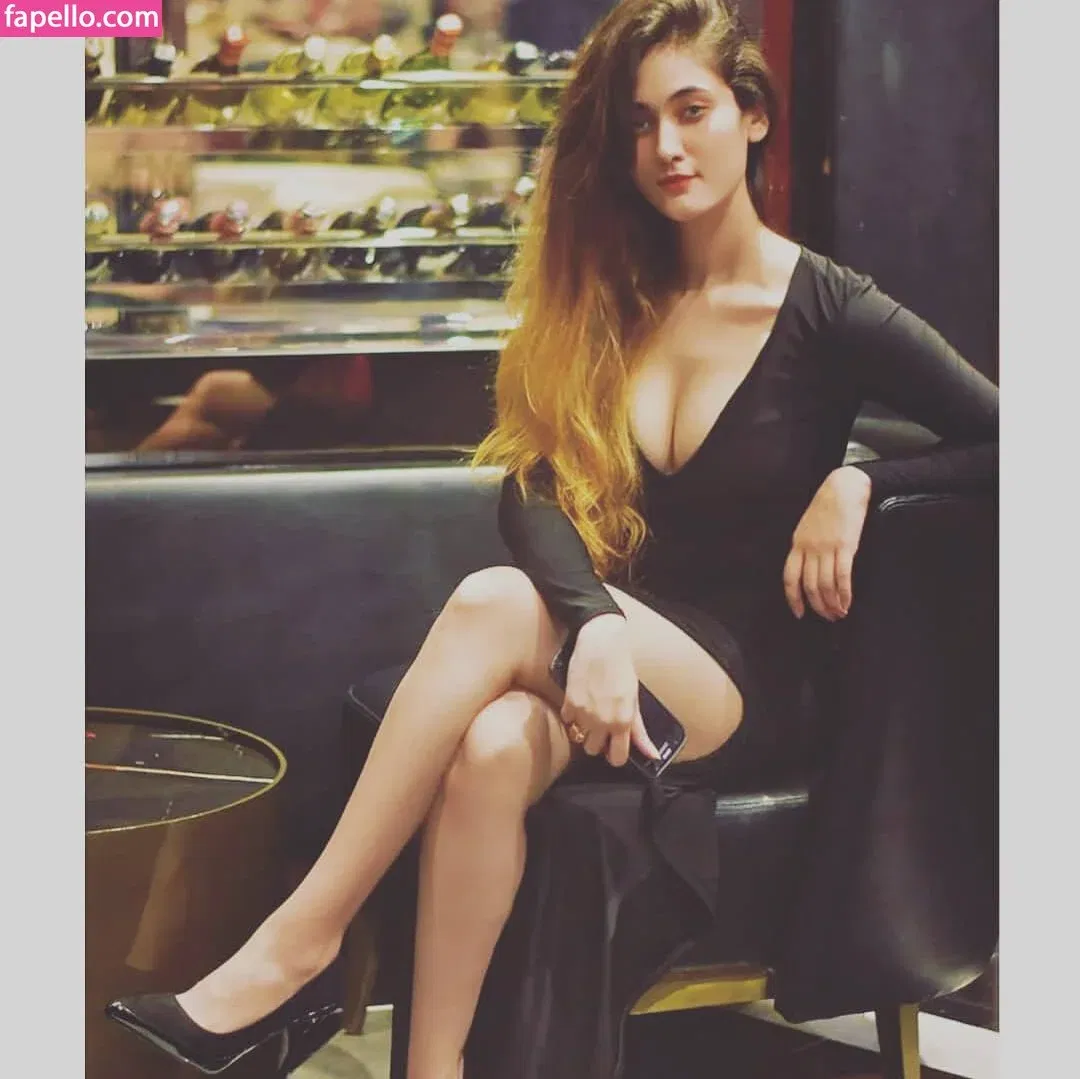 Nidhi Maheshwari Onlyfans Photo Gallery 