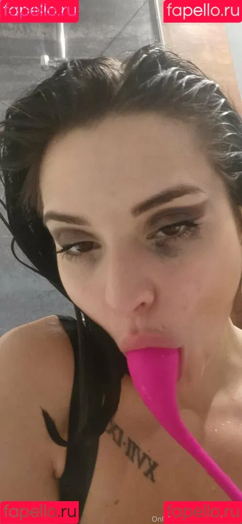 sereniakeer Onlyfans Photo Gallery 