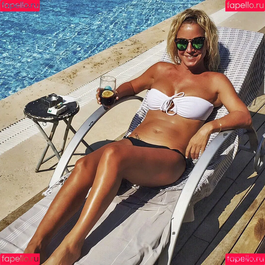 Zümrüt Nural Dorman Onlyfans Photo Gallery 