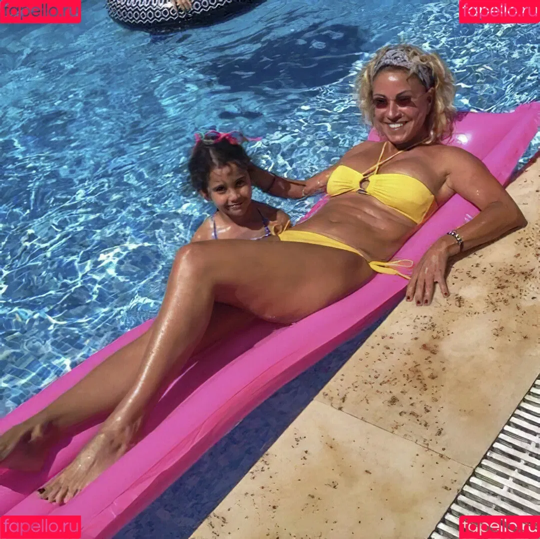 Zümrüt Nural Dorman Onlyfans Photo Gallery 