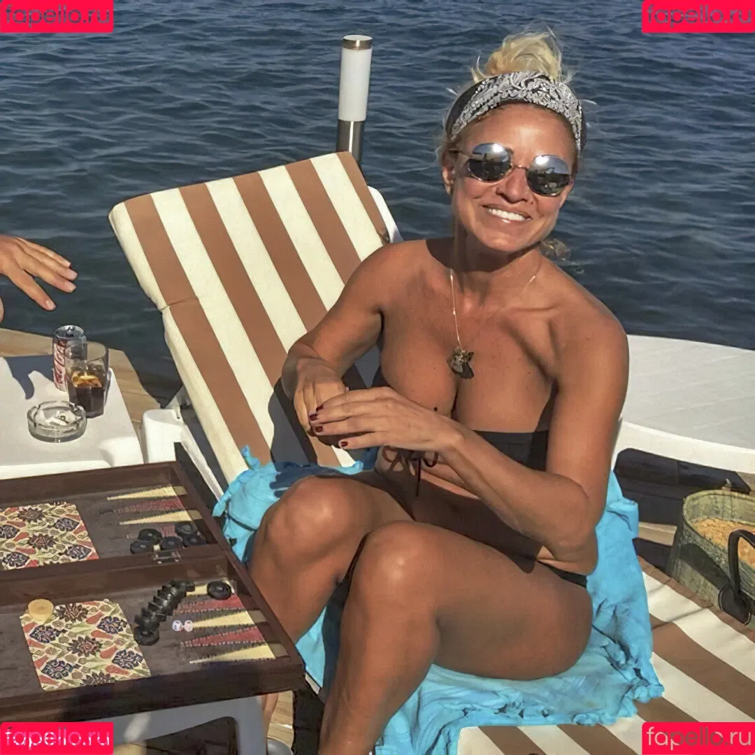 Zümrüt Nural Dorman Onlyfans Photo Gallery 