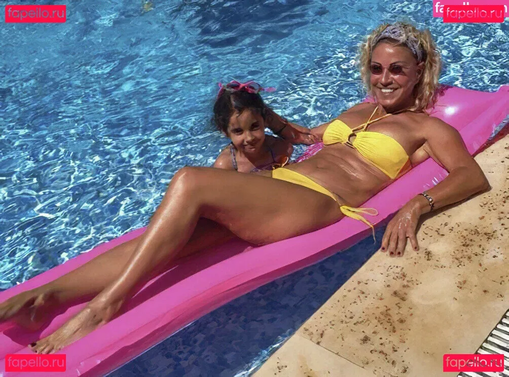 Zümrüt Nural Dorman Onlyfans Photo Gallery 