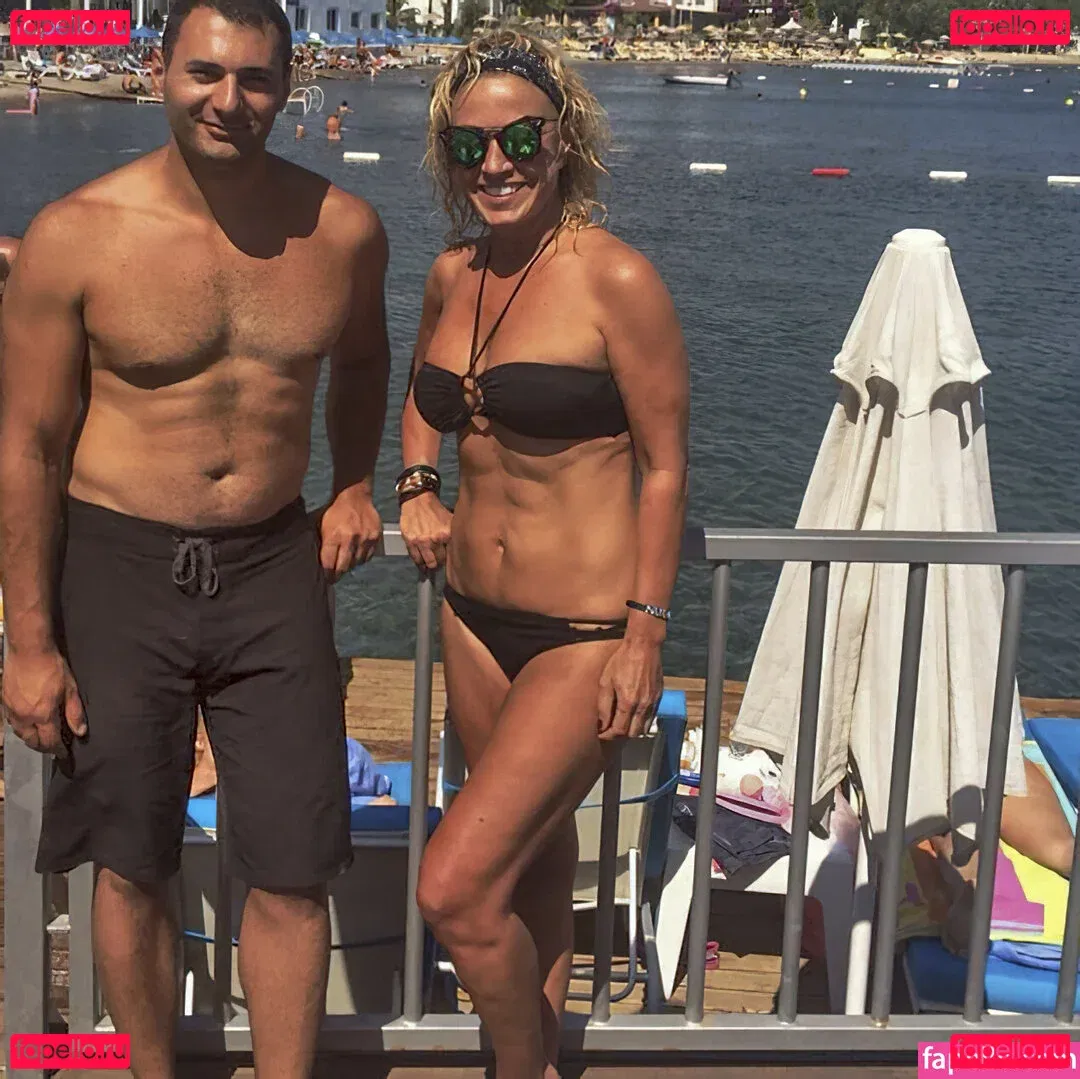 Zümrüt Nural Dorman Onlyfans Photo Gallery 