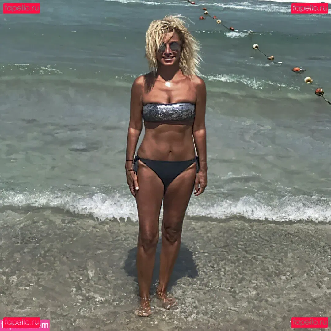 Zümrüt Nural Dorman Onlyfans Photo Gallery 