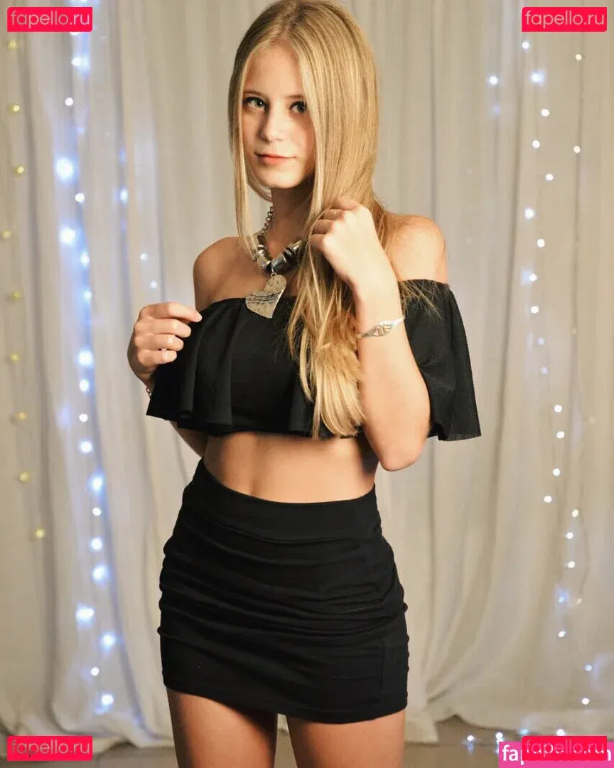 sol.y.sal Onlyfans Photo Gallery 