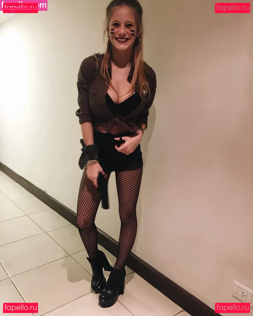 sol.y.sal Onlyfans Photo Gallery 