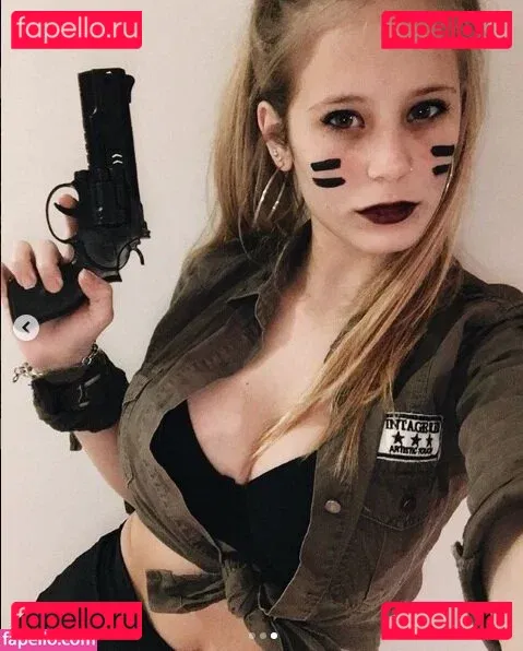 sol.y.sal Onlyfans Photo Gallery 